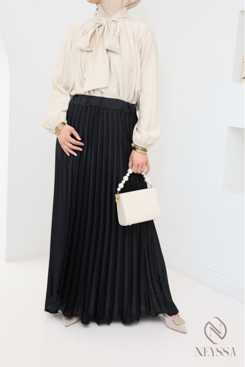 jupe longue plissée satin évasée, style modeste outfit hijabi