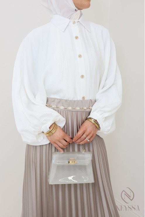 langer ausgestellter Satinplissee, bescheidener Stil Hijabi-Outfit