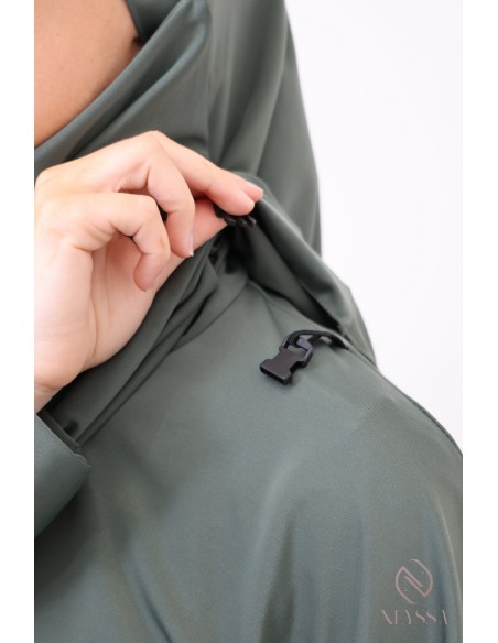 Wasserabweisender khakifarbener Badejilbab, Khimar, Tunika und Hose.