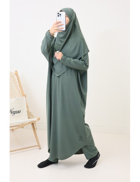 Wasserabweisender khakifarbener Badejilbab, Khimar, Tunika und Hose.