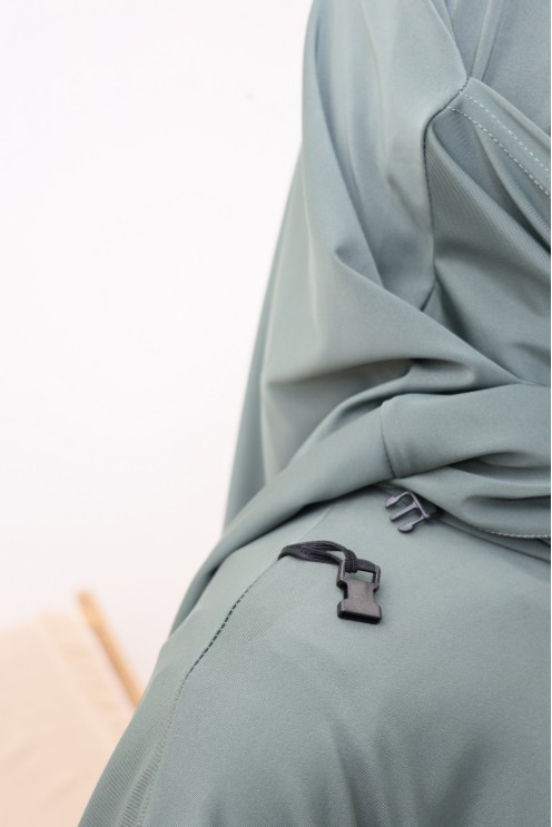 Wasserabweisender khakifarbener Badejilbab, Khimar, Tunika und Hose.