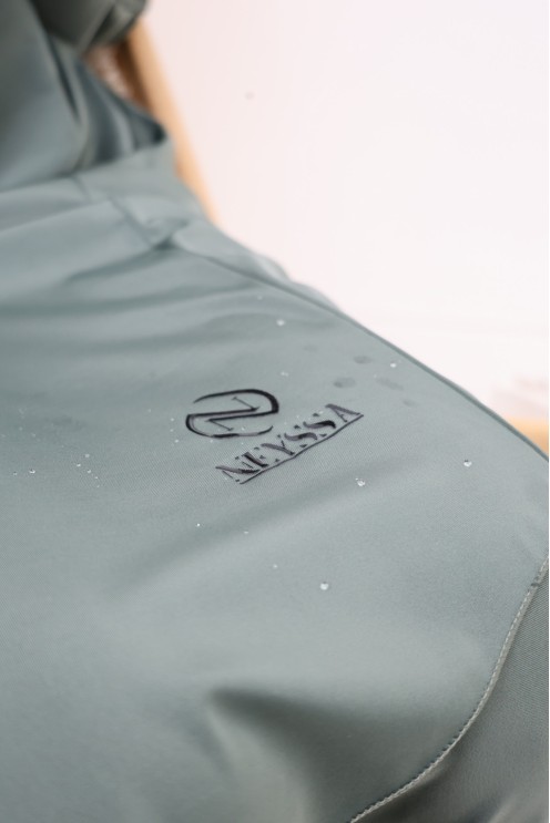 Wasserabweisender khakifarbener Badejilbab, Khimar, Tunika und Hose.