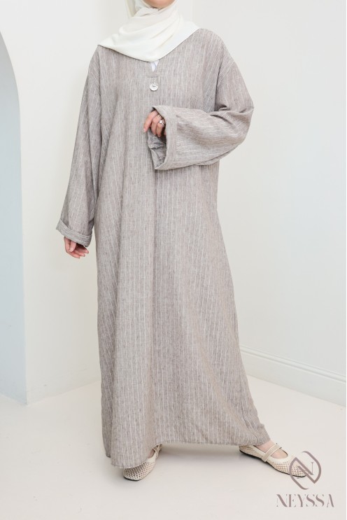 Loose-fitting women's long dress with stripes and cuffed sleeves