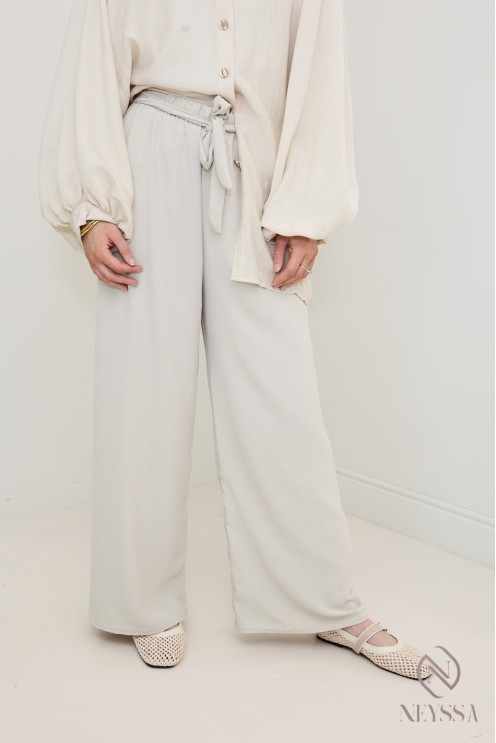 loose-fitting jazz pants with elastic waistband and front bow