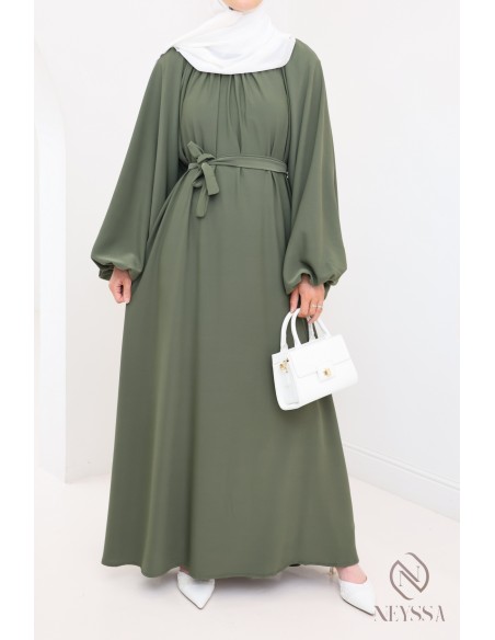 Simple flared abaya with balloon sleeves, loose fit hijabi