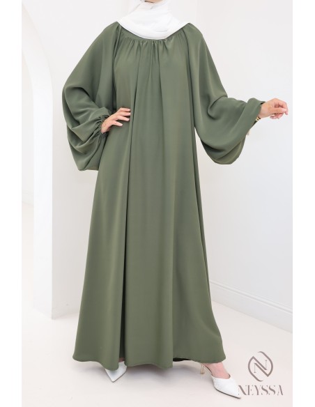 Simple flared abaya with balloon sleeves, loose fit hijabi