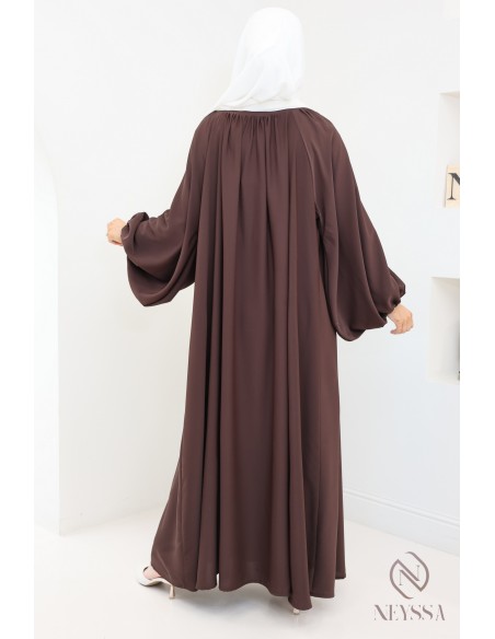 Simple flared abaya with balloon sleeves, loose fit hijabi