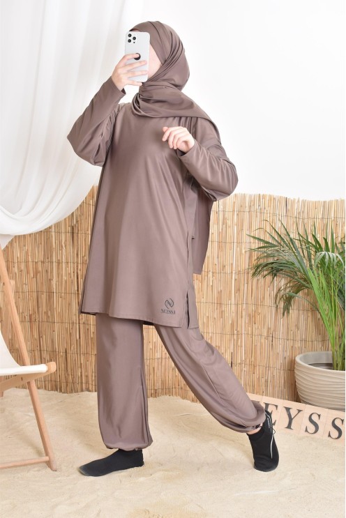 Long bath burkini with hijab, comfortable and dries fast, by Neyssa