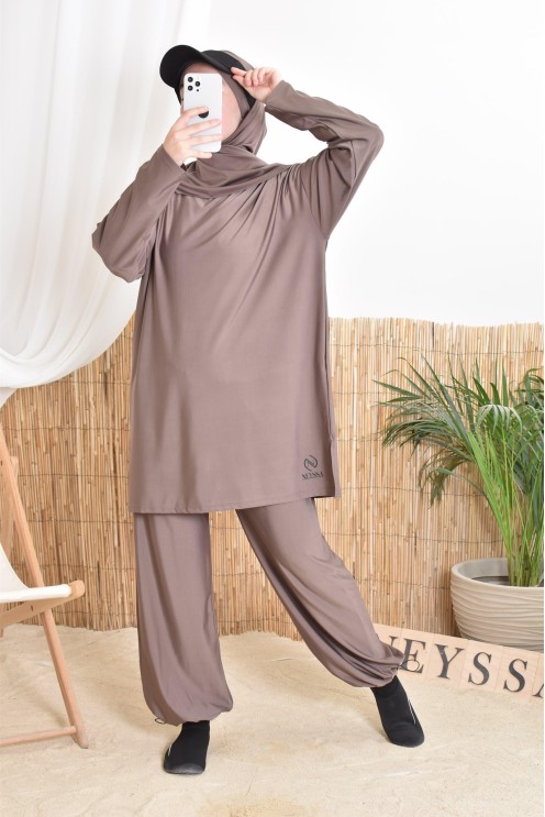 Long bath burkini with hijab, comfortable and dries fast, by Neyssa
