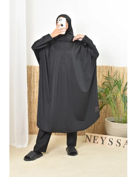 Schwarzer Badeburkini mit extra weitem Schmetterlingsschnitt, schnell trocknend