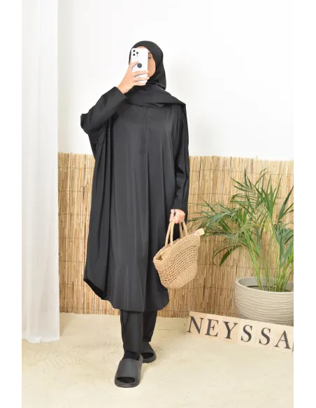 Schwarzer Badeburkini mit extra weitem Schmetterlingsschnitt, schnell trocknend