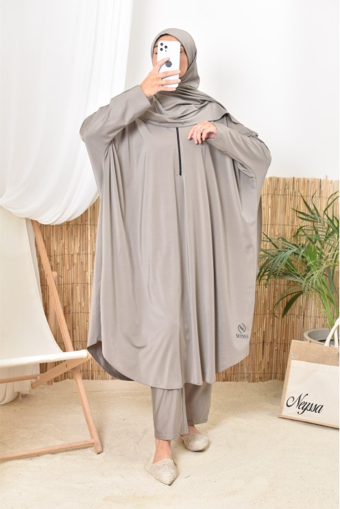 Burkini de bain taupe parfait pour les vacances 2024, confection Neyssa