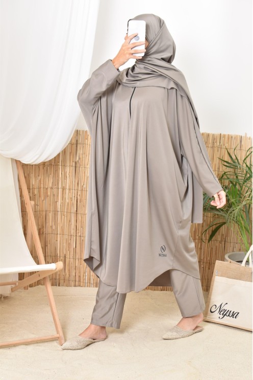 Burkini de bain taupe parfait pour les vacances 2024, confection Neyssa