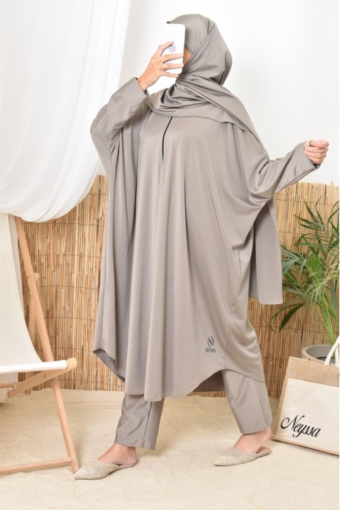 Burkini de bain taupe parfait pour les vacances 2024, confection Neyssa