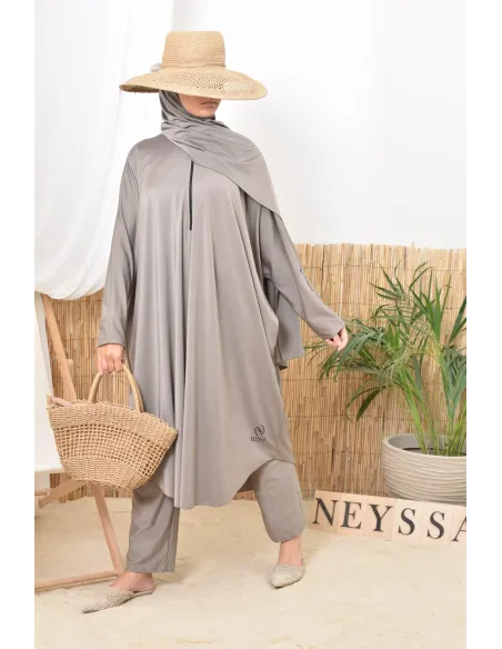Burkini de bain taupe parfait pour les vacances 2024, confection Neyssa
