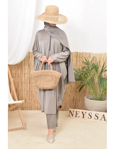 Burkini de bain taupe parfait pour les vacances 2024, confection Neyssa