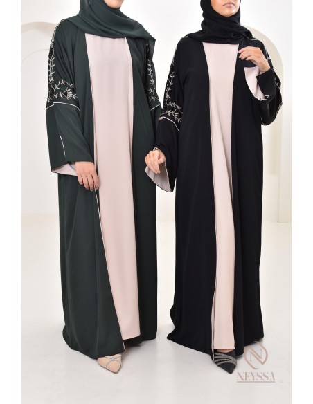 Robe Dubaï moderne avec motifs perlés, très élégante et classe made in UAE