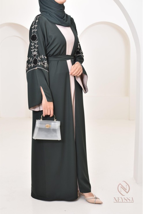 Robe kimono Dubaï 4 pièces avec perles aux détails floraux, pour l'Aïd 2024