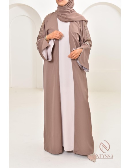 Robe Dubaï kimono Dark Nude ensemble 4 pièces créé par Neyssa pour l'Aïd