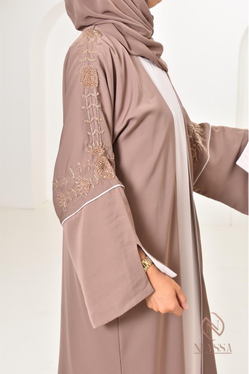 Robe Dubaï kimono Dark Nude ensemble 4 pièces créé par Neyssa pour l'Aïd