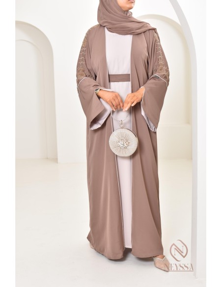Robe Dubaï kimono Dark Nude ensemble 4 pièces créé par Neyssa pour l'Aïd
