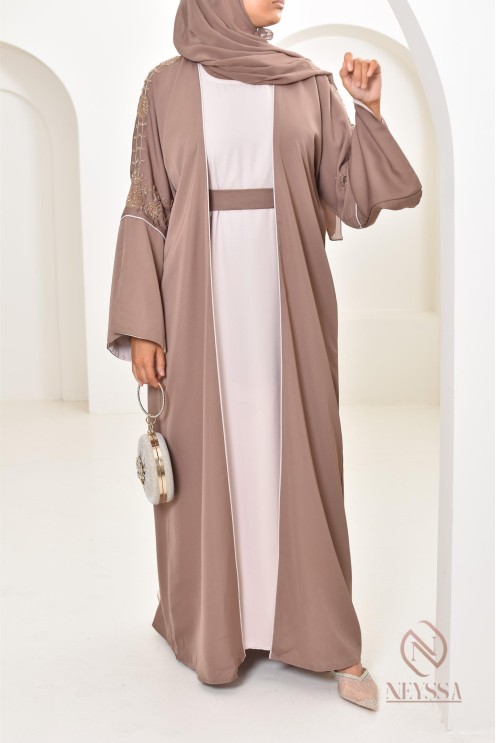Robe Dubaï kimono Dark Nude ensemble 4 pièces créé par Neyssa pour l'Aïd