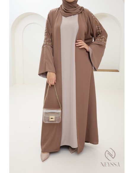 Robe Dubaï kimono Dark Nude ensemble 4 pièces créé par Neyssa pour l'Aïd