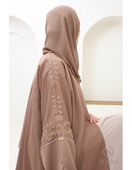 Robe Dubaï kimono Dark Nude ensemble 4 pièces créé par Neyssa pour l'Aïd