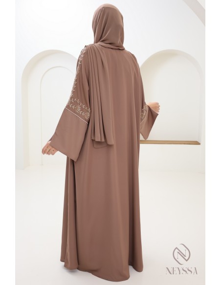 Robe Dubaï kimono Dark Nude ensemble 4 pièces créé par Neyssa pour l'Aïd
