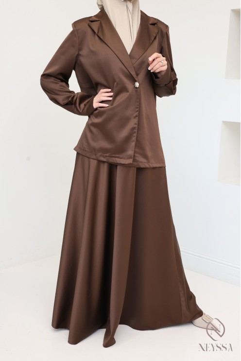 Ensemble jupe longue évasée avec veste style blazer pour femme