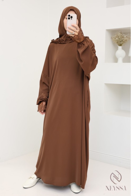 Abaya de prière avec son hijab intégré, idéal salat Aid