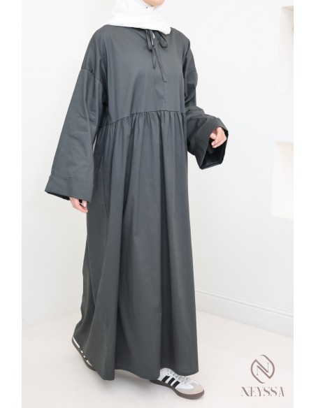 Langes Kleid mit langen Ärmeln, lockerer Schnitt, Baumwolleffekt