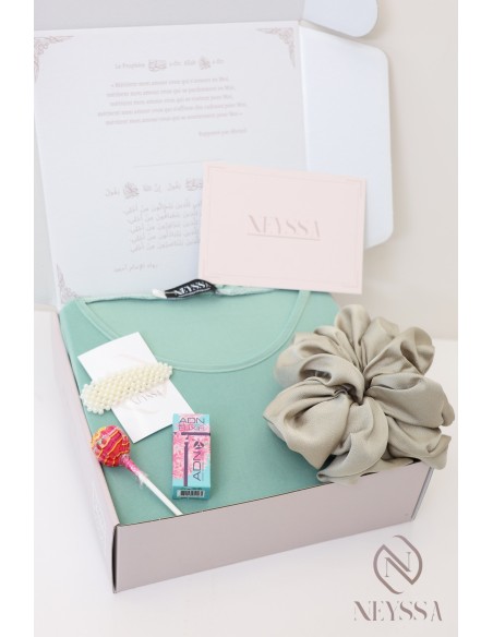 Geschenkbox Gebetsbekleidung Abaya für Kinder, ideal zum Verschenken