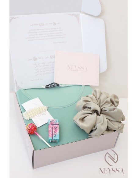 Gift box abaya prayer dress for children, ideal for giving