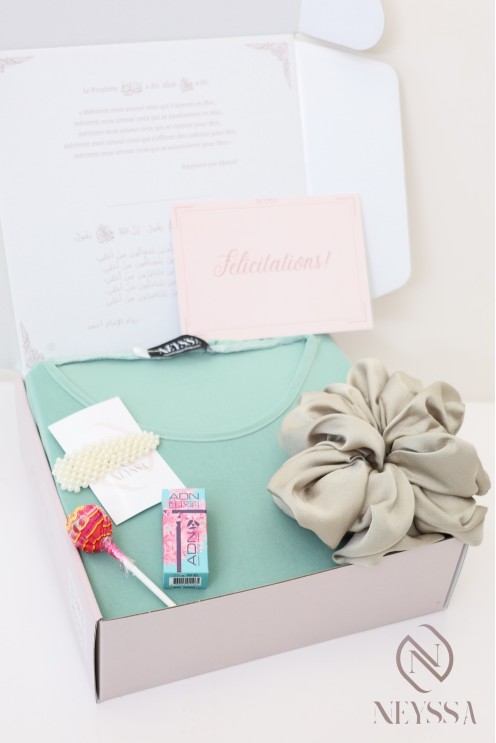 Box cadeau tenue de prière abaya pour enfant, idéale pour offrir