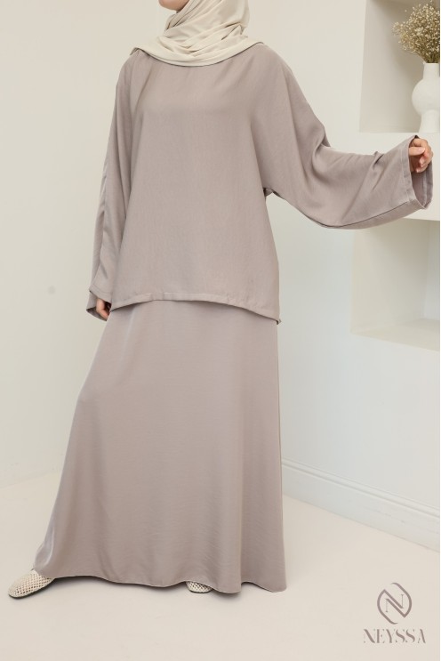 Veiled woman fluid set: long tunic and elastic skirt