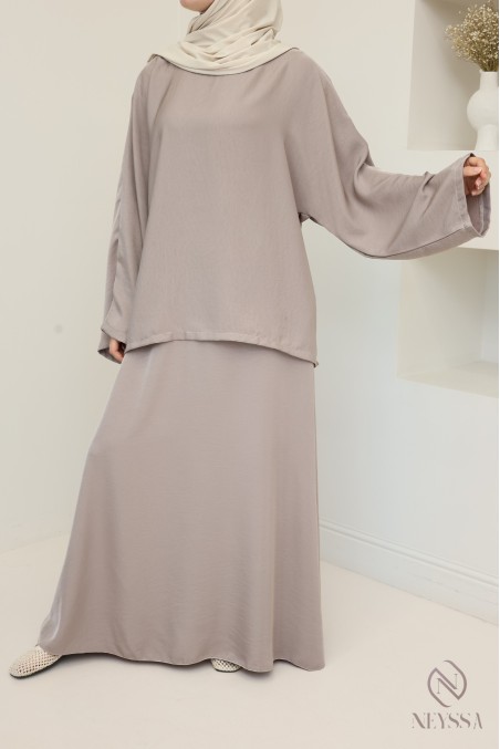 Veiled woman fluid set: long tunic and elastic skirt