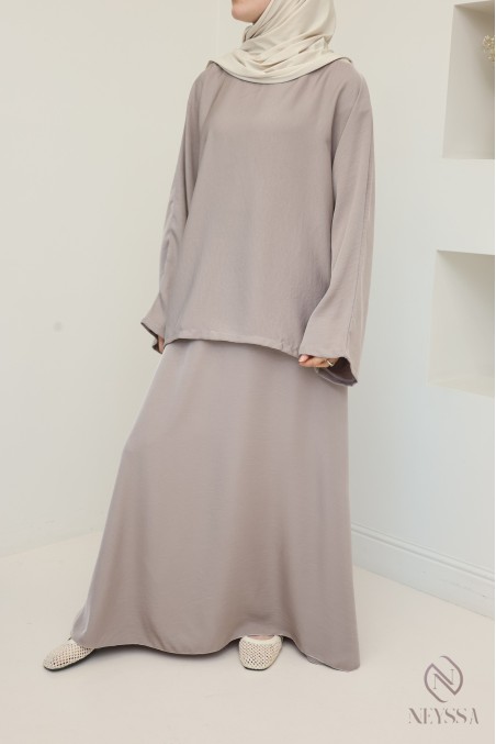 Veiled woman fluid set: long tunic and elastic skirt