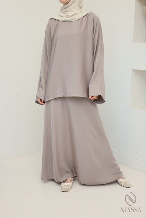 Veiled woman fluid set: long tunic and elastic skirt