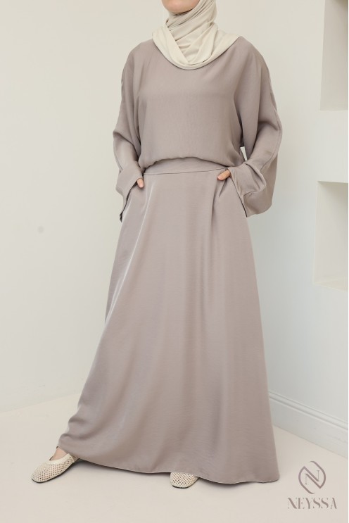 Veiled woman fluid set: long tunic and elastic skirt