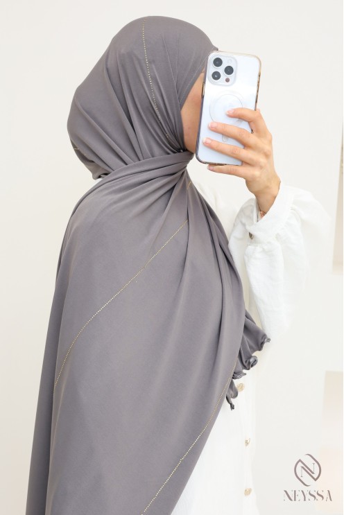Hijab jersey premium wavy avec liseré de strass, tendance hijabi