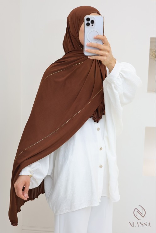 Hijab jersey premium wavy avec liseré de strass, tendance hijabi