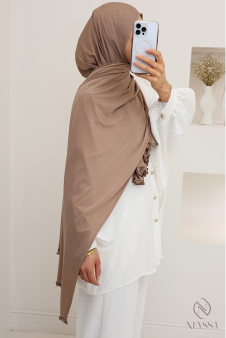 Hijab jersey premium wavy avec liseré de strass, tendance hijabi