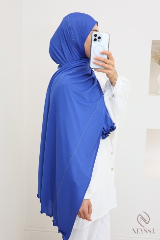 Hijab jersey premium wavy avec liseré de strass, tendance hijabi