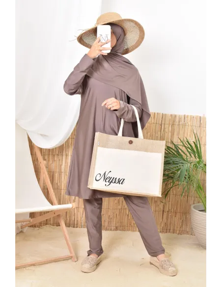 Long and wide burkini for Muslim women, ideal for vacations