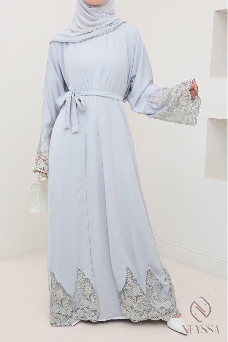 Abaya Dubai Kimono grau mit Stickerei, hochwertiger Stoff aus Nidah.