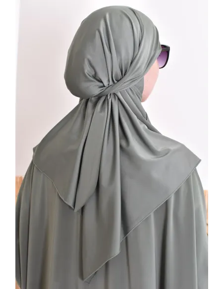 Badejilbab mit Khimar, Kleid und integrierter Badehose, ideal zum Baden.