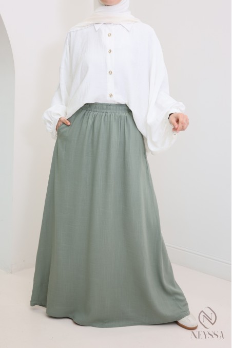 Long flared skirt in linen, a flowing, lightweight fabric for summer