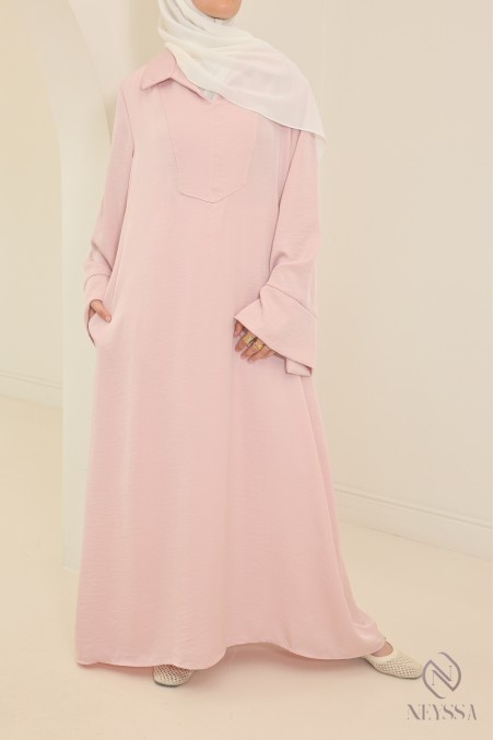 Lange, fließende Abaya für Hijabi-Frauen mit Hemdkragen und Taschen