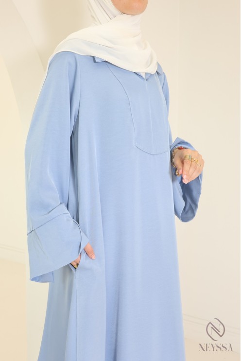 Lange, fließende Abaya für Hijabi-Frauen mit Hemdkragen und Taschen